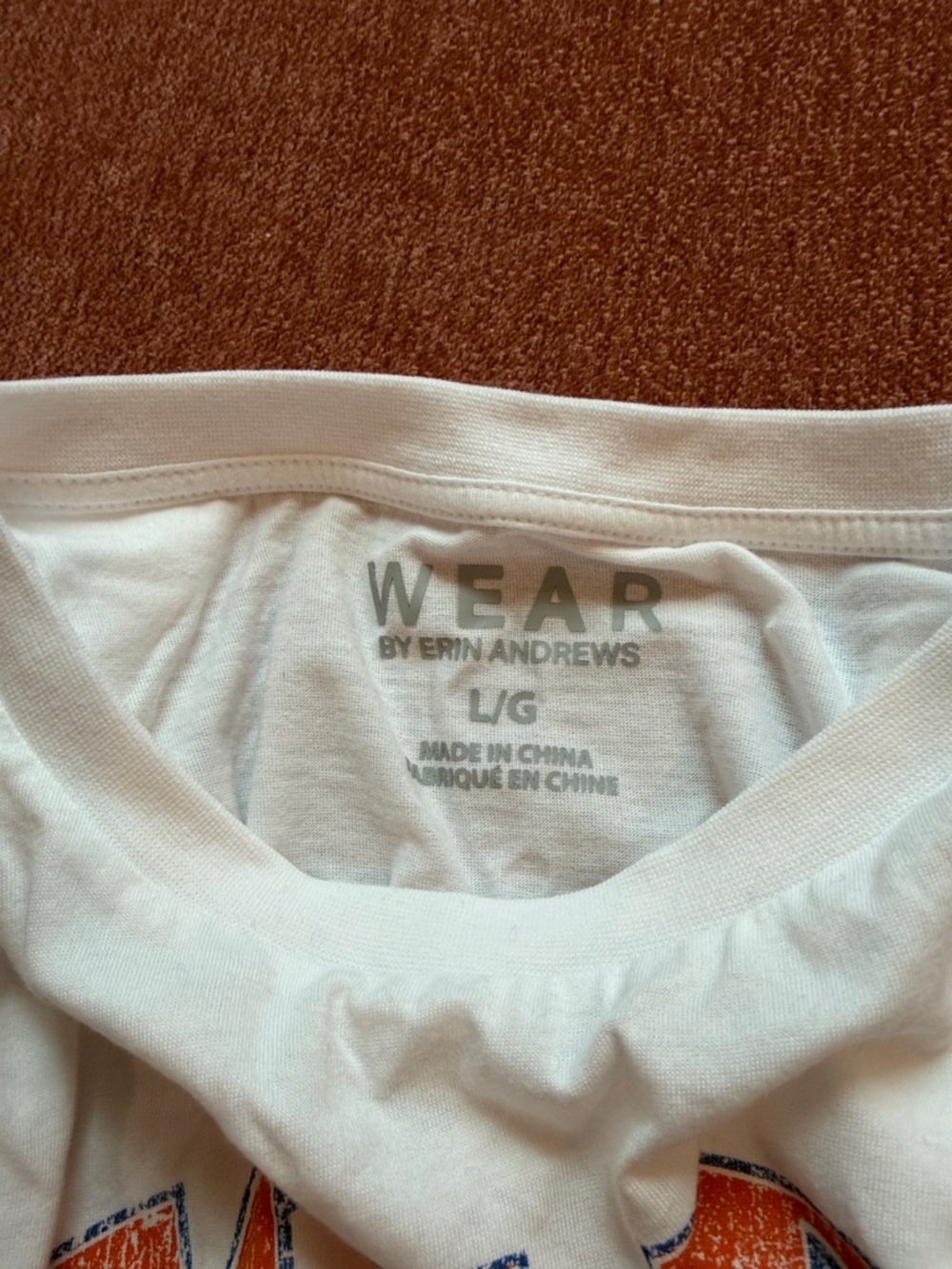 WEAR by Erin Andrews White NY Mets Graphic Tee L/G - Picture 2 of 5